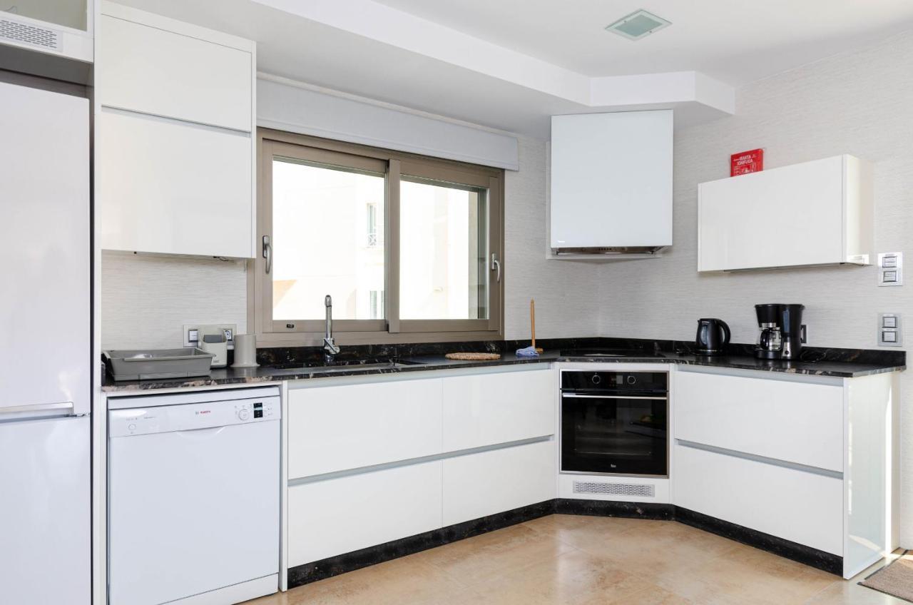 Yourhouse Antonia, Sea View House With Terrace Сasa de vacaciones *